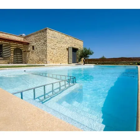 Arietta Villa *